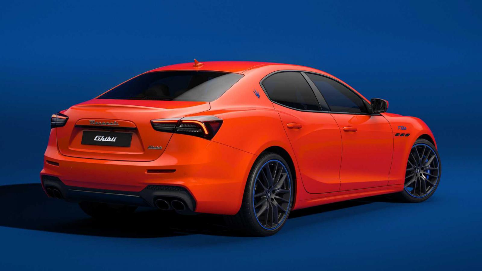 Οι Maserati Ghibli και Levante τιμούν την πρώτη γυναίκα οδηγό της F1
